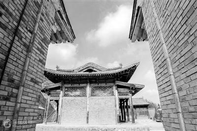 蘭州莊嚴(yán)寺，曾經(jīng)是一位帝王的皇宮內(nèi)苑