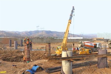 奏響春之曲 播灑新希望——平?jīng)鍪腥嬗行蛲七M復(fù)工復(fù)產(chǎn)