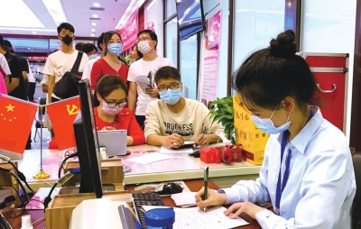 “幸有所愛，不畏山?！?“5·20”當天蘭州城關區(qū)有521對新人領證