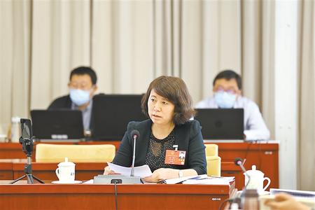 【兩會(huì)連線】楊艷代表：把論文寫(xiě)在祖國(guó)大地上