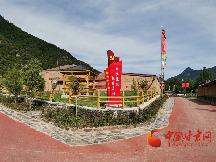 【蘭大新聞學(xué)子重走西北角】甘南迭部：村民吃上“文化飯”，搭上“旅游車”