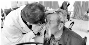 致敬時(shí)代楷模“關(guān)愛(ài)八步沙林場(chǎng)大漠治沙人眼健康公益行動(dòng)”啟動(dòng)