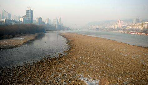 市民：黃河水位大降會不會影響供水？ 水務部門：枯水期流量偏小屬于正?，F(xiàn)象