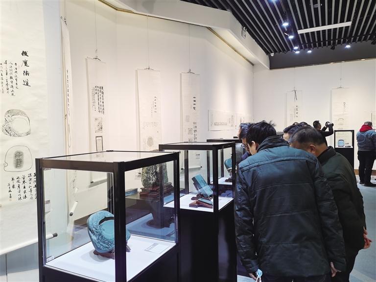 “非遺精品洮硯傳拓題跋藝術(shù)展”開展 洮硯雕刻、傳拓、拓片題跋集中亮相甘肅藝術(shù)館