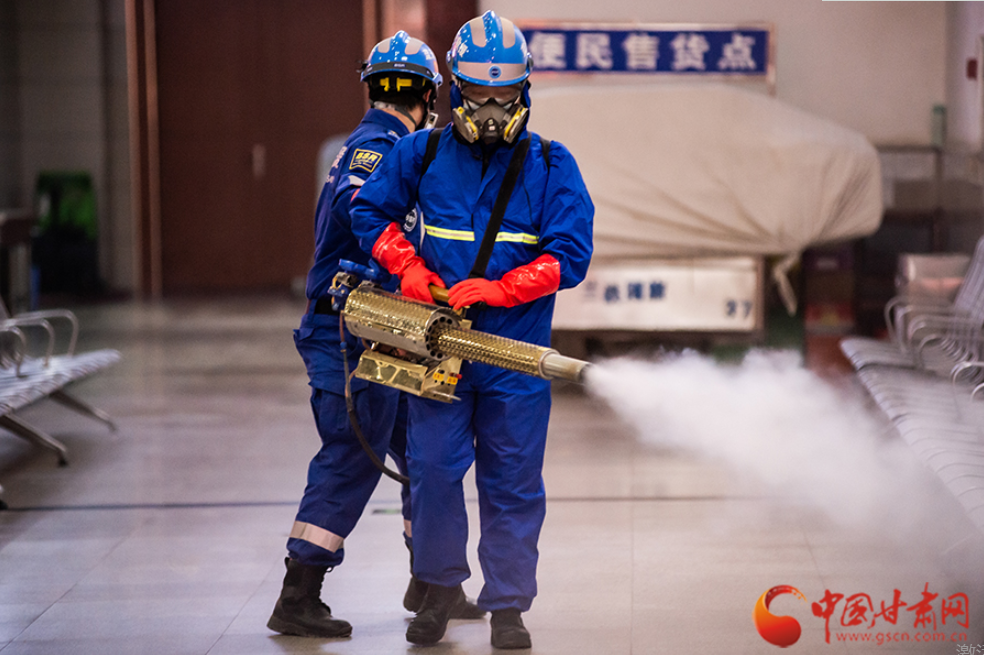 【新春走基層】護(hù)航回家路，蘭州車站這波操作很硬核！