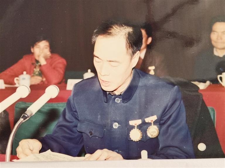 尋訪百名先鋒黨員  他用13年的時間完成28年的工作量——記“刀具大王”、全國勞模、蘭州通用機器廠工人技師蘆聚才