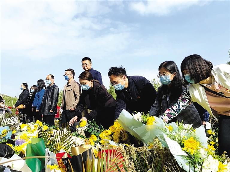 中央駐甘新聞?dòng)浾撸涸鷮?shí)開(kāi)展黨史學(xué)習(xí)教育 把好故事講給全國(guó)人民