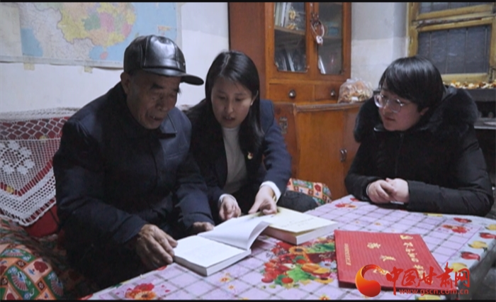 【百年風(fēng)華 奮進甘肅·黨員風(fēng)采】社區(qū)黨支部書記黃蓓：發(fā)揮黨建引領(lǐng) “貼近群眾”辦理實事