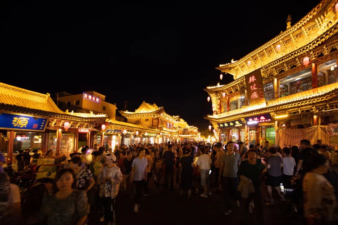 古風(fēng)、華美、浪漫、美味……現(xiàn)實(shí)版“清明上河圖”，就在這里！