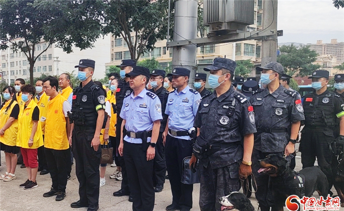 發(fā)現(xiàn)非法飆車“炸街”違法行為 市民可通過三種方式隨手拍舉報