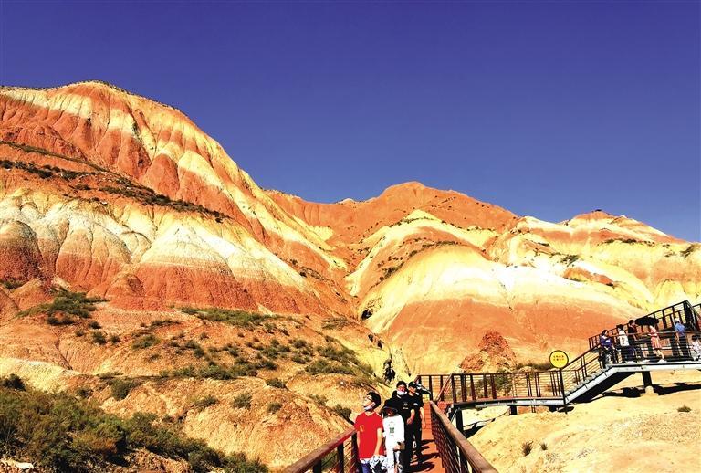 攜程《2021年國(guó)慶假期出游總結(jié)報(bào)告》出爐  西安、上海、北京、西寧、成都成甘肅省主要客源地