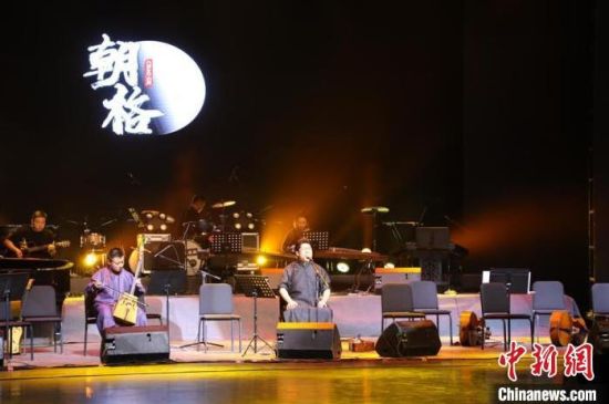 圖為甘肅本土原生態(tài)樂隊(duì)“朝格組合”在蘭州演出。(資料圖) 受訪人供圖