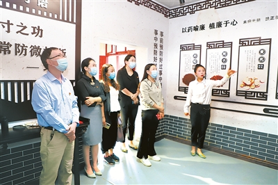 1647471519105556.jpg 02.jpg