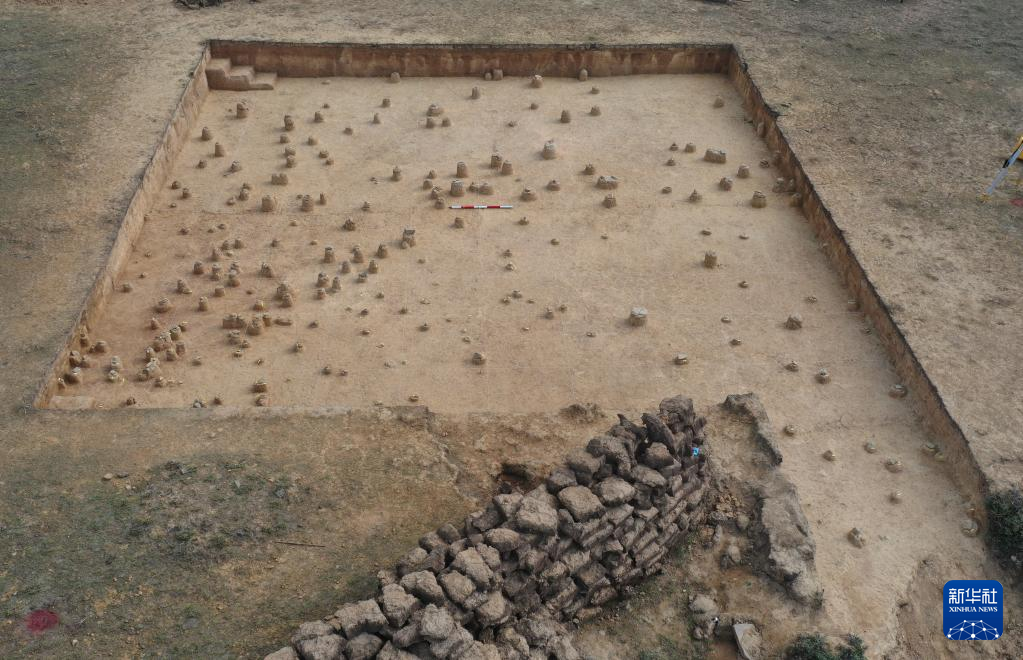 四川稻城縣皮洛舊石器時(shí)代遺址探方發(fā)掘情況（資料圖）。